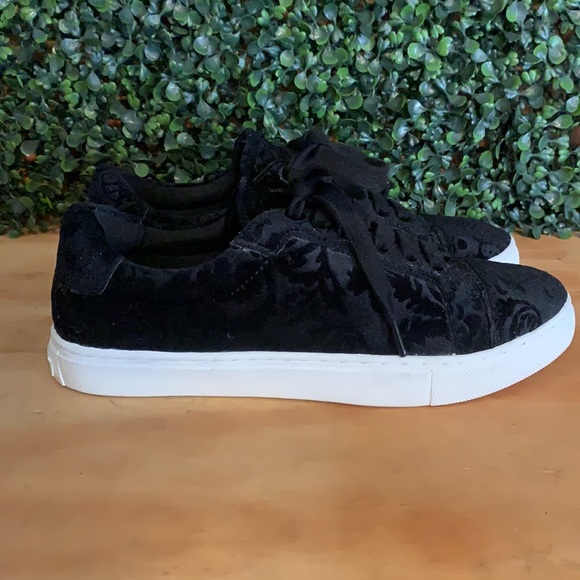 Rebecca Minkoff Velvet Jacquard Sneaker Shoe | Womens Size 7.5 | Black - Picture 2 of 9